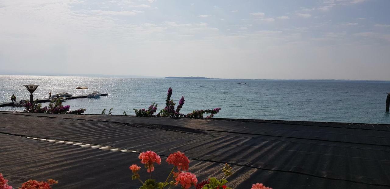 Moniga del Garda Graziosa Al Portoヴィラ エクステリア 写真